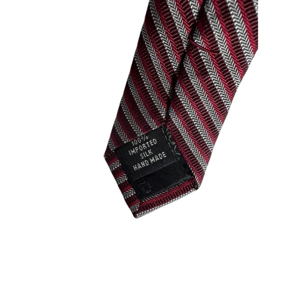 Claiborne Mens Silk Handmade Tie Striped Quiet Luxury Old Money